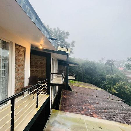 מדיקרי Red Stone Villas Coorg מראה חיצוני תמונה