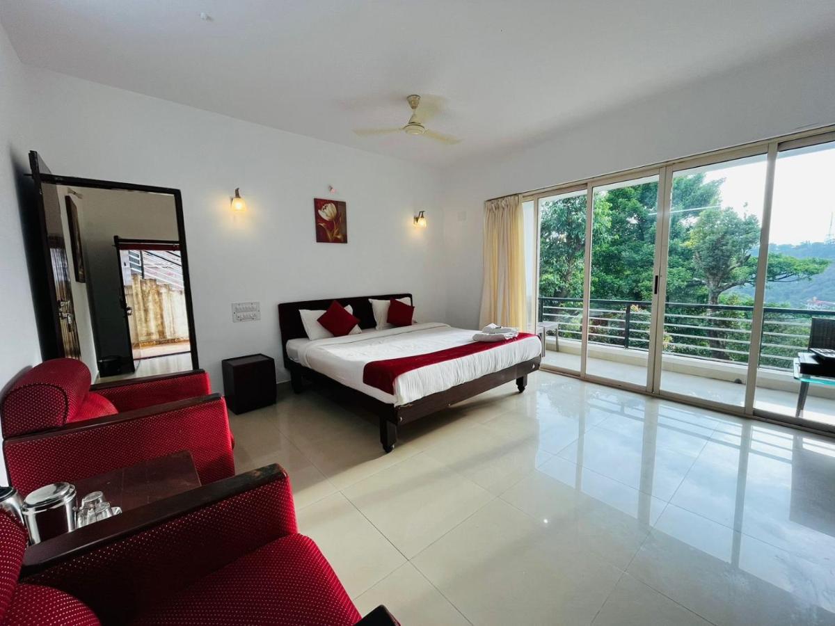 מדיקרי Red Stone Villas Coorg מראה חיצוני תמונה