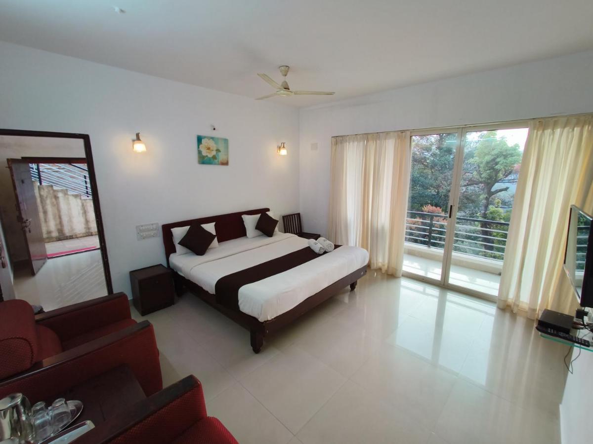מדיקרי Red Stone Villas Coorg מראה חיצוני תמונה