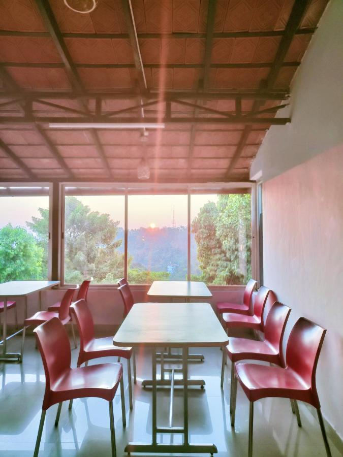 מדיקרי Red Stone Villas Coorg מראה חיצוני תמונה