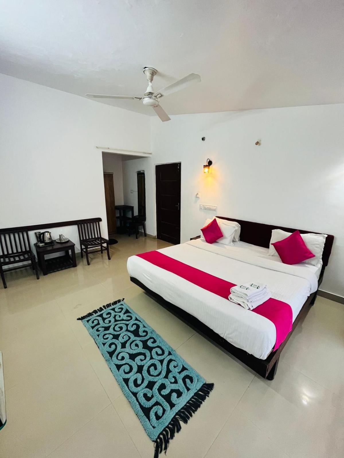 מדיקרי Red Stone Villas Coorg מראה חיצוני תמונה