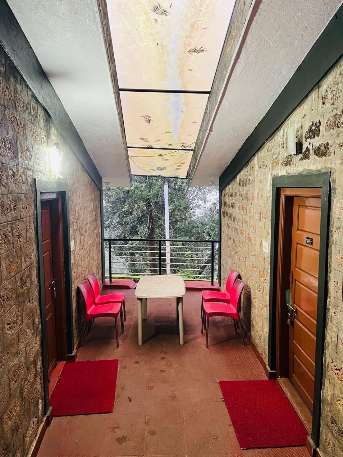 מדיקרי Red Stone Villas Coorg מראה חיצוני תמונה